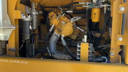 Escavadora de rastos 2016 Caterpillar 326F (8)