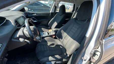 Autres 2017 Peugeot 308 SW Allure 8-Fach Bereift Kopfdichtungsschade (7)