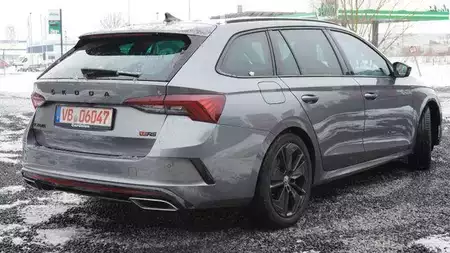 Övrigt 2023 Skoda Octavia Combi RS LED AFS HeadUp Display (5)