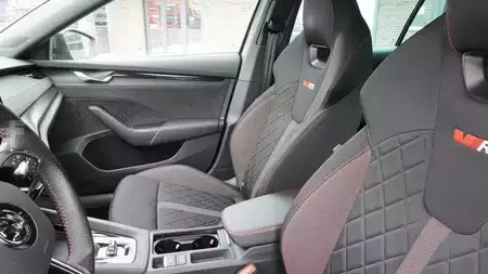 Övrigt 2023 Skoda Octavia Combi RS LED AFS HeadUp Display (9)