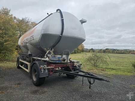 Annet 2005 Feldbinder Heut 31.2 Silo 31m³ 3 Kammern (1)