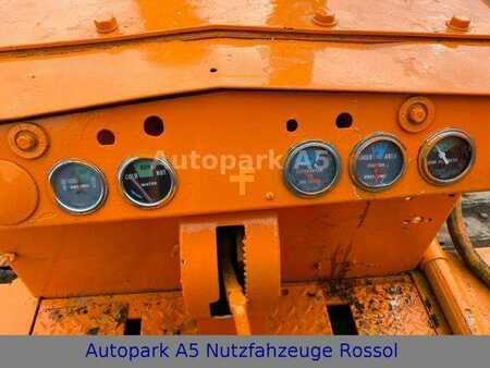 IHC Raupe Rohrverleger Kette Hiab Welding Tractor