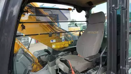 Hydraulic Excavators 2014 Hitachi Zaxis ZX210LC-5B Kettenbagger 22.300 Kg OQ65 (6)