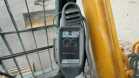 Hydraulic Excavators 2014 Hitachi Zaxis ZX210LC-5B Kettenbagger 22.300 Kg OQ65 (8)