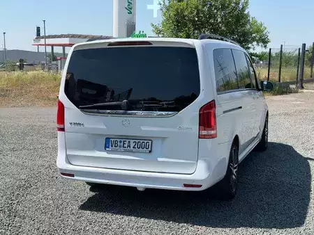 Autres 2021 Mercedes-Benz V300 AVANTGARDE EDITION 4MATIC lang AMG Night (11)