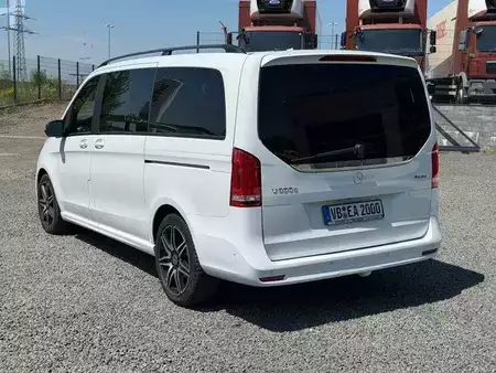 Autres 2021 Mercedes-Benz V300 AVANTGARDE EDITION 4MATIC lang AMG Night (12)