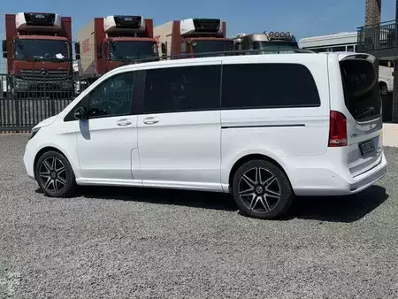 Autres 2021 Mercedes-Benz V300 AVANTGARDE EDITION 4MATIC lang AMG Night (14)