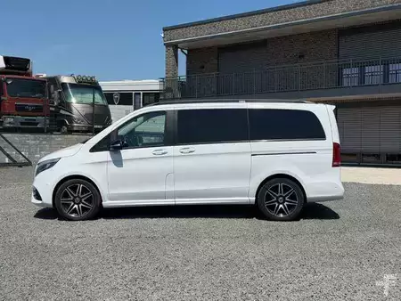 Autres 2021 Mercedes-Benz V300 AVANTGARDE EDITION 4MATIC lang AMG Night (15)