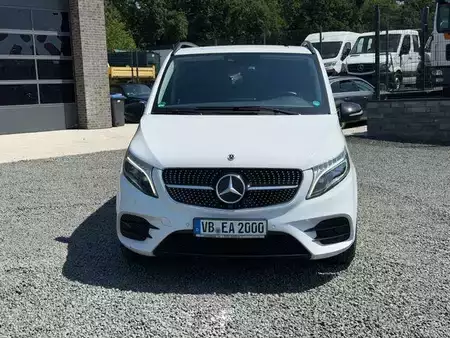 Autres 2021 Mercedes-Benz V300 AVANTGARDE EDITION 4MATIC lang AMG Night (5)