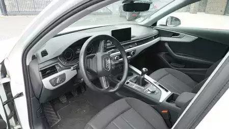 Ostatní 2019 Audi A4 Avant 40 TFSI Matrix LED (7)