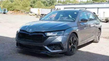Ostatní 2023 Skoda Octavia Combi RS Unfall Motor Ok Airbags Ok (1)