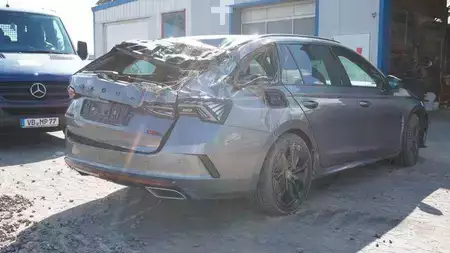 Ostatní 2023 Skoda Octavia Combi RS Unfall Motor Ok Airbags Ok (3)