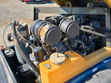 Ostatní 2002 CompAir DLT 0404 C30 Baustellen Kompressor (3)