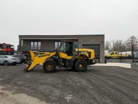 Kolové nakladače 2019 Komatsu WA 320 -8 Radlader Highlift Vollgummi Wartung (1)