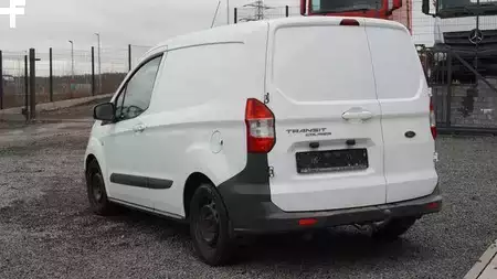 Egyéb 2016 Ford Transit Courier Trend Kopfdichtungsschaden (5)