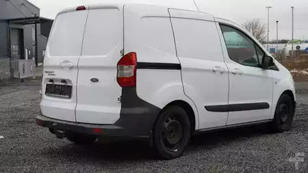 Egyéb 2016 Ford Transit Courier Trend Kopfdichtungsschaden (4)