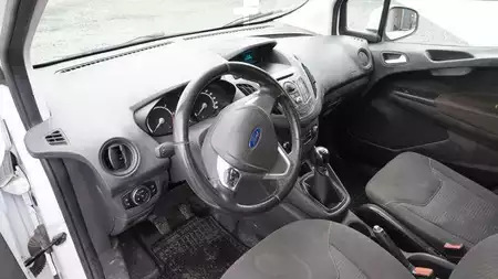 Egyéb 2016 Ford Transit Courier Trend Kopfdichtungsschaden (7)