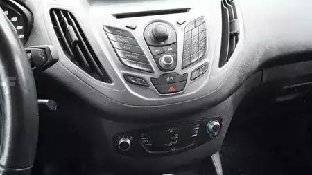 Egyéb 2016 Ford Transit Courier Trend Kopfdichtungsschaden (9)