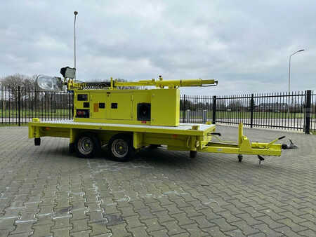 Power Generator 1998 Atlas Copco Unique generator with light pole on trailer! (3)
