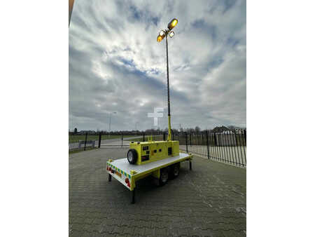 Power Generator 1998 Atlas Copco Unique generator with light pole on trailer! (5)