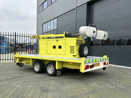 Power Generator 1998 Atlas Copco Unique generator with light pole on trailer! (6)