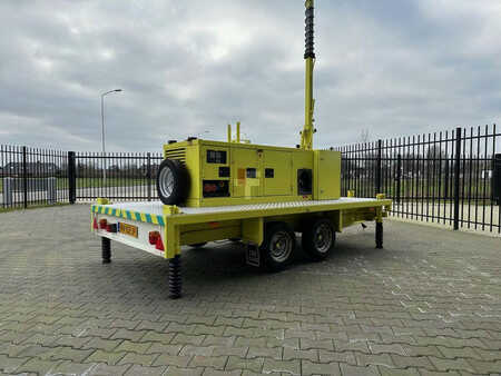 Power Generator 1998 Atlas Copco Unique generator with light pole on trailer! (8)