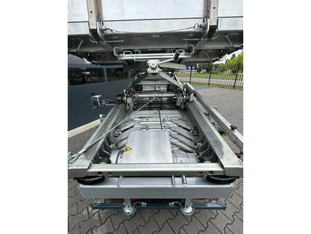 Miscelaneo 2023 Böcker Avario HD 26, 10-2023, only 155 hours, like new! (10)