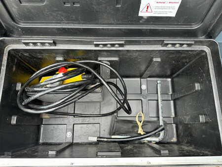 Miscelaneo 2023 Böcker Avario HD 26, 10-2023, only 155 hours, like new! (11)