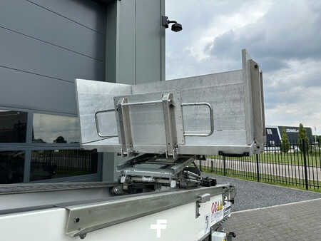 Miscelaneo 2023 Böcker Avario HD 26, 10-2023, only 155 hours, like new! (6)