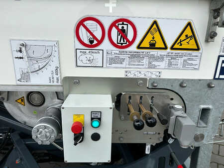 Miscelaneo 2023 Böcker Avario HD 26, 10-2023, only 155 hours, like new! (8)