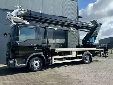 Guindastes móveis 2016 Böcker AK 37/4000 with passenger basket, 2016, 35.076 km! (1)
