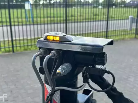 Guindastes móveis 2016 Böcker AK 37/4000 with passenger basket, 2016, 35.076 km! (9)