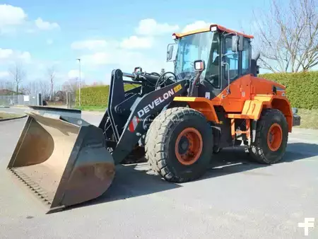 Chargeuse sur pneus 2018 Doosan DL250-5 (1)