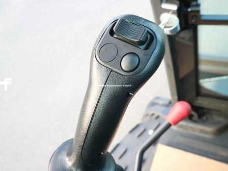Minibagry 2025 Bobcat E 50z (19)