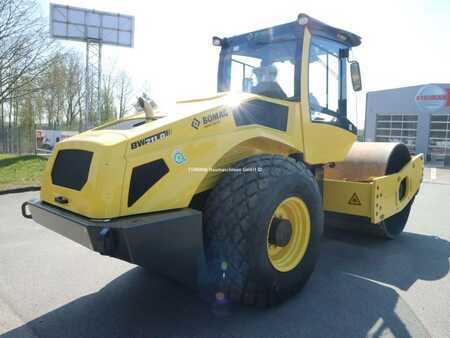 Sestavy válců 2024 BOMAG BW 211 D-50 (5)