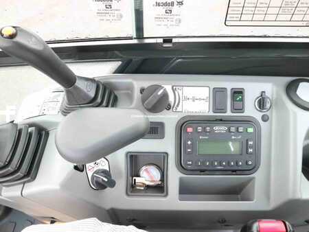 Mini excavators 2025 Bobcat E 27z (18)