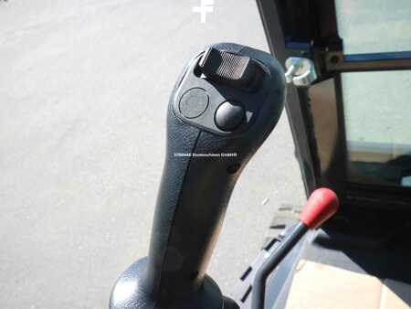 Mini excavators 2025 Bobcat E 27z (19)