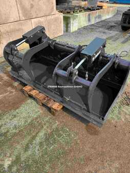 Attachments 2023 Bobcat Industriegreifer an Schaufel 203 cm (1)
