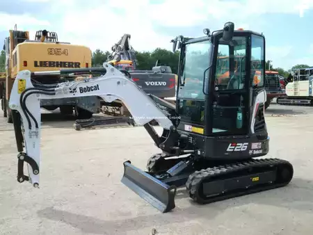Minikaivinkoneet 2023 Bobcat E26 (1)