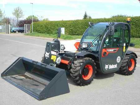 Kolové nakladače 2025 Bobcat TL 25.60 RB (1)