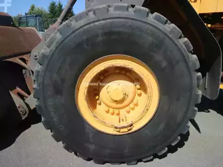 Radlader 2005 Volvo L 120 E (11)