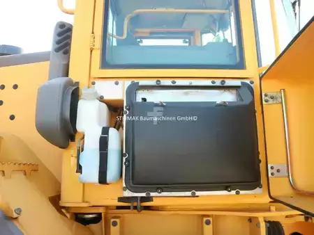 Radlader 2005 Volvo L 120 E (19)