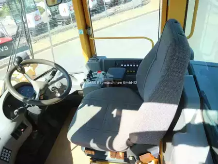 Radlader 2005 Volvo L 120 E (20)