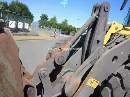 Radlader 2005 Volvo L 120 E (9)