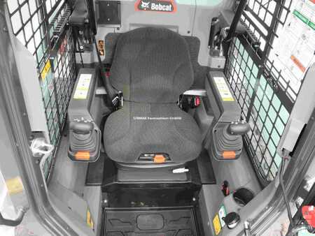 Carregadeiras de esteiras 2025 Bobcat T 76 (16)