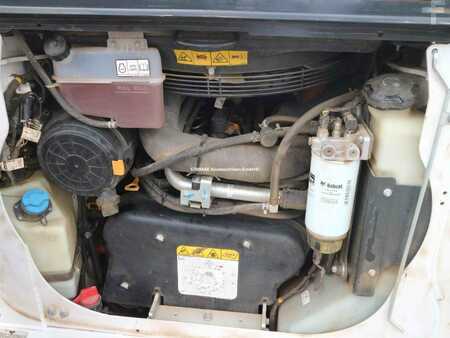 Laderaupe 2024 Bobcat T 86 (14)