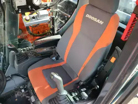 Mobil gravemaskin 2018 Doosan DX210W-5 (7)