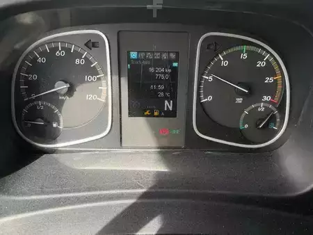 Miscelaneo 2014 Mercedes-Benz ATEGO 1324 4x4 chassis (14)