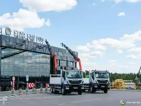 Pozostałe 2017 Iveco TRAKKER 360 6x4 PALFINGER PK 18502 Crane Rotato (3)