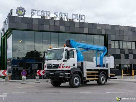 Miscelaneo 2011 MAN TGM 13.250 4x4 RUTHMANN T180.1.S9 Truck Lift (7)